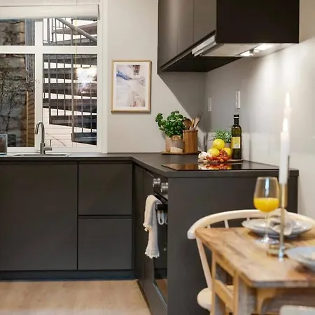 Charming Retreat In Sandviken Near Apartament *